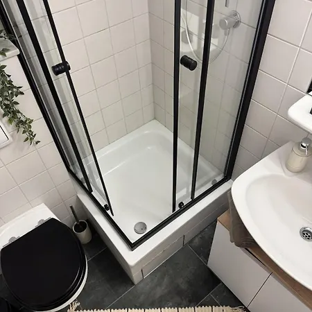 Appartement Neu! Balkon - Parkplatz Im Herzen Von